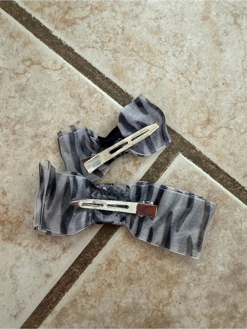 Kids Skull Accent Bow Hair Clips in Gray with Red Gems